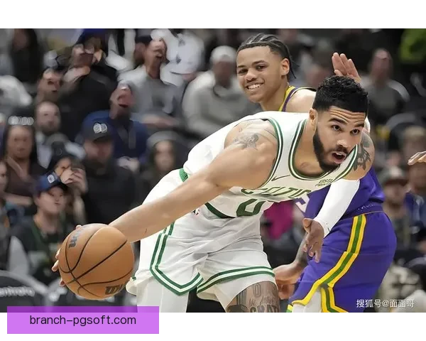 凯尔特人德比大战旗手怜央进球扳平流浪者比分至二比二